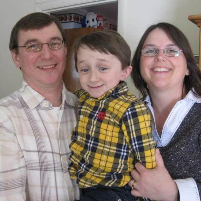 Picture of Atticus Shaffer with his father Ron Shaffer and his mother Debbie Shaffer
